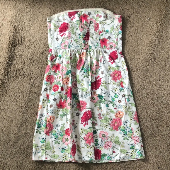 Spring Floral Strapless Dress - Picture 2 of 5